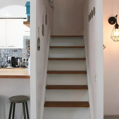 Apartment Beautiful Love Nest In The 17th
