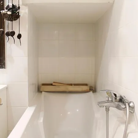 Beautiful Love Nest In The 17th Apartment Paris